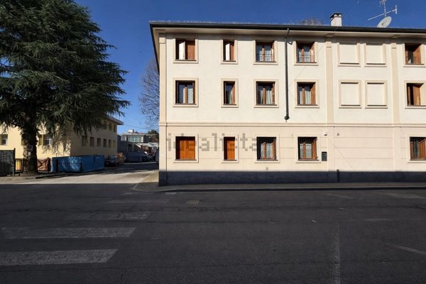 appartamento in affitto a Vedano al Lambro