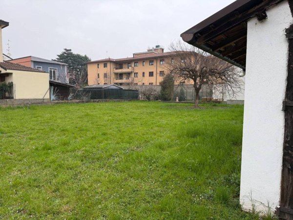 appartamento in affitto a Vedano al Lambro