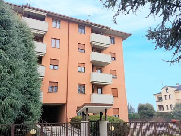 appartamento in affitto a Vedano al Lambro