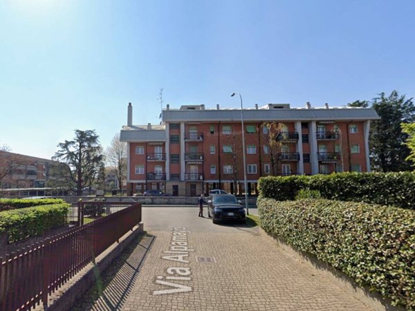 appartamento in affitto a Vedano al Lambro