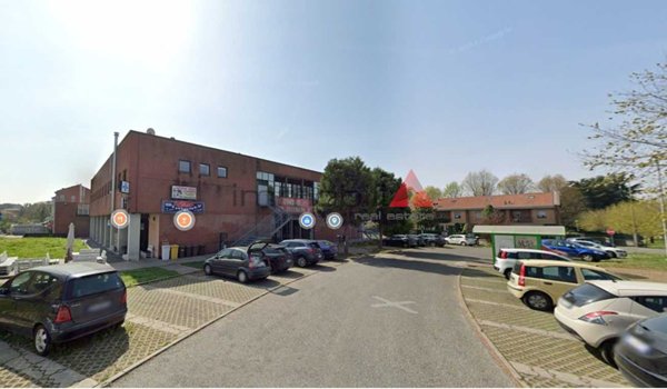 negozio in affitto a Verano Brianza