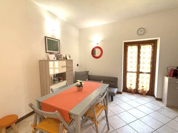 appartamento in affitto a Verano Brianza