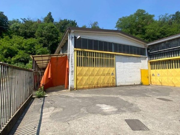 locale commerciale in affitto a Verano Brianza