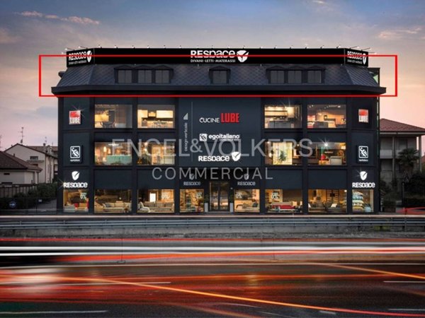 negozio in affitto a Verano Brianza