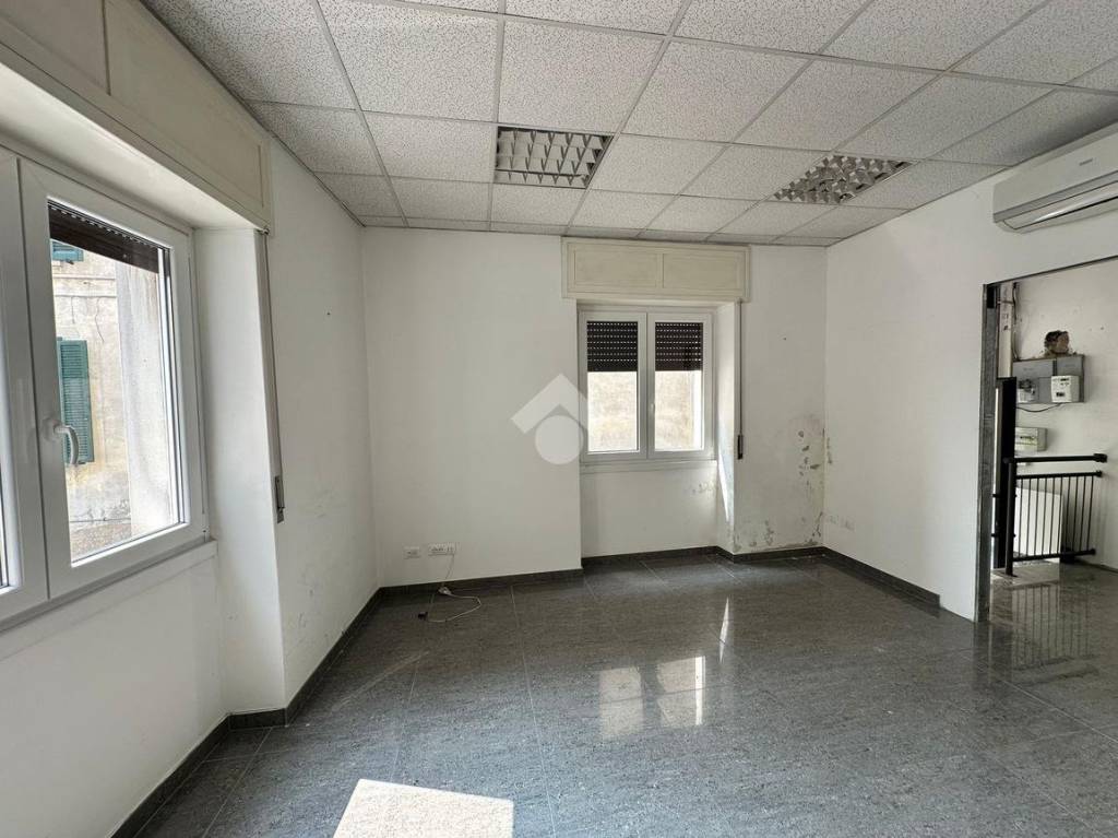 ufficio in affitto a Verano Brianza