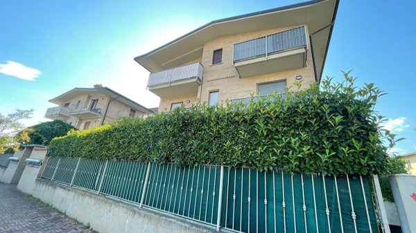 appartamento in affitto a Verano Brianza