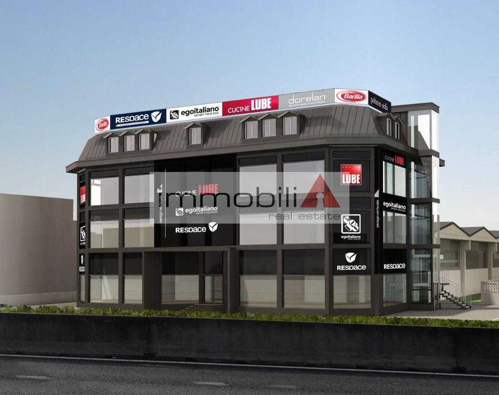 locale commerciale in affitto a Verano Brianza