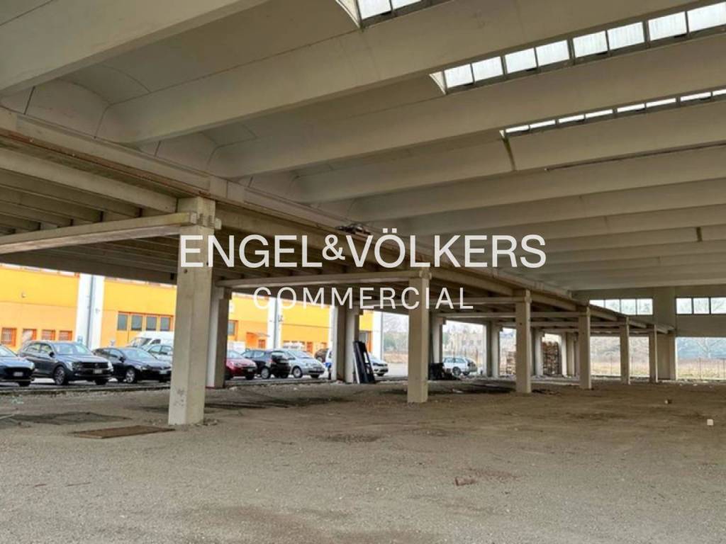locale commerciale in affitto a Villasanta