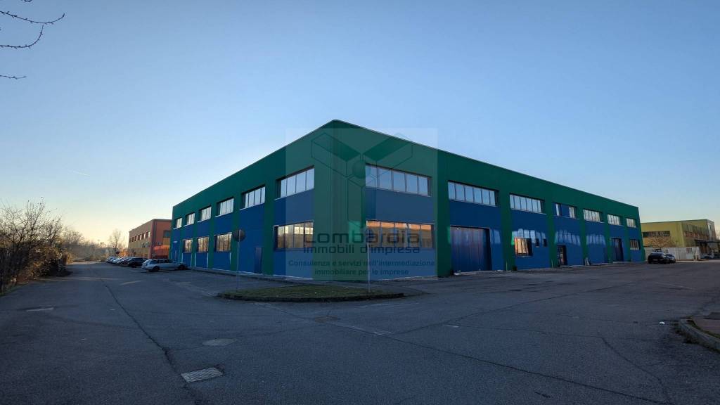 locale commerciale in affitto a Villasanta