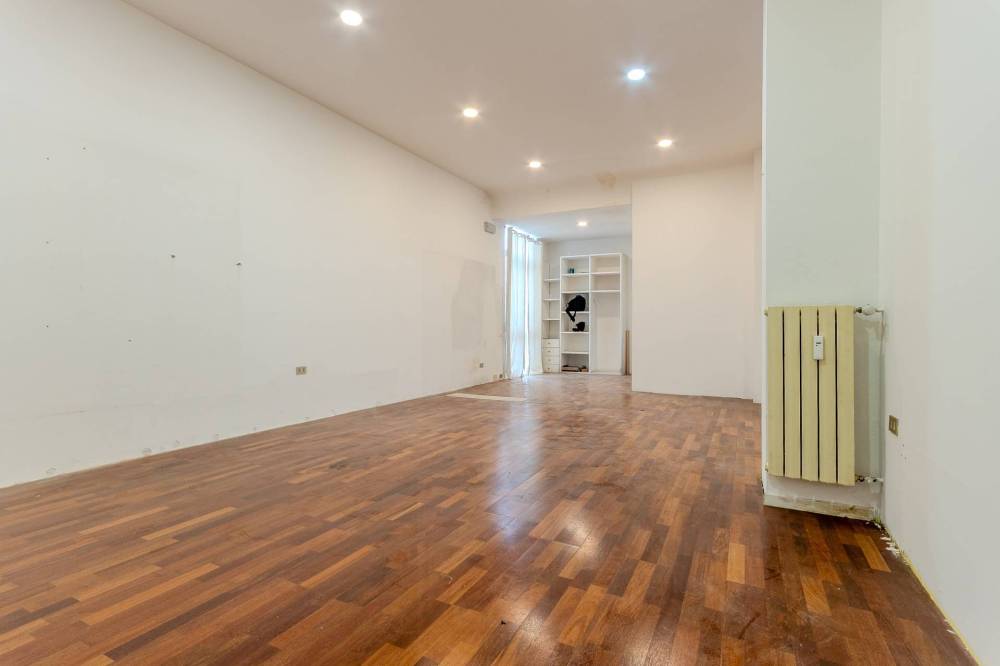 locale commerciale in affitto a Villasanta