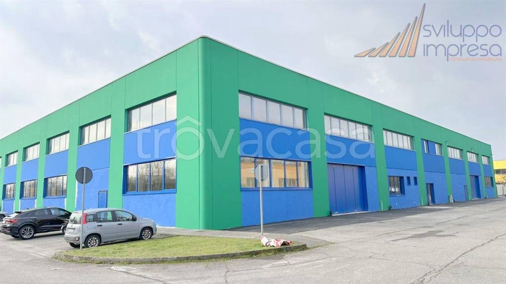 locale commerciale in affitto a Villasanta