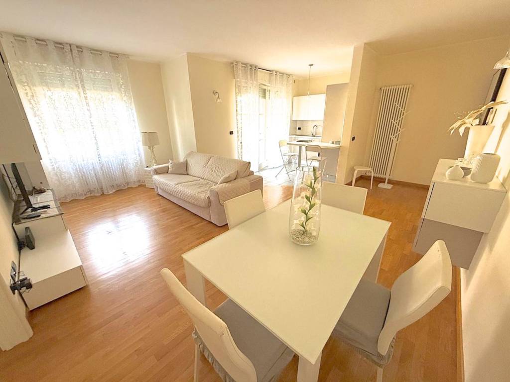 appartamento in affitto a Villasanta in zona La Santa