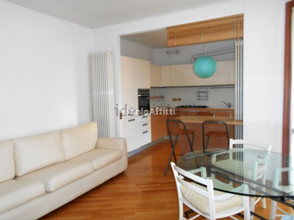 appartamento in affitto a Villasanta