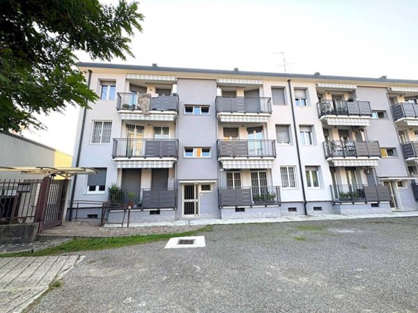 appartamento in affitto a Villasanta in zona La Santa