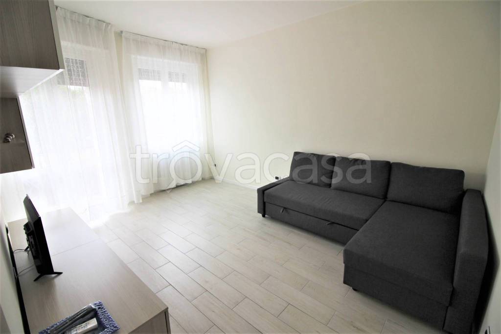 appartamento in affitto a Villasanta