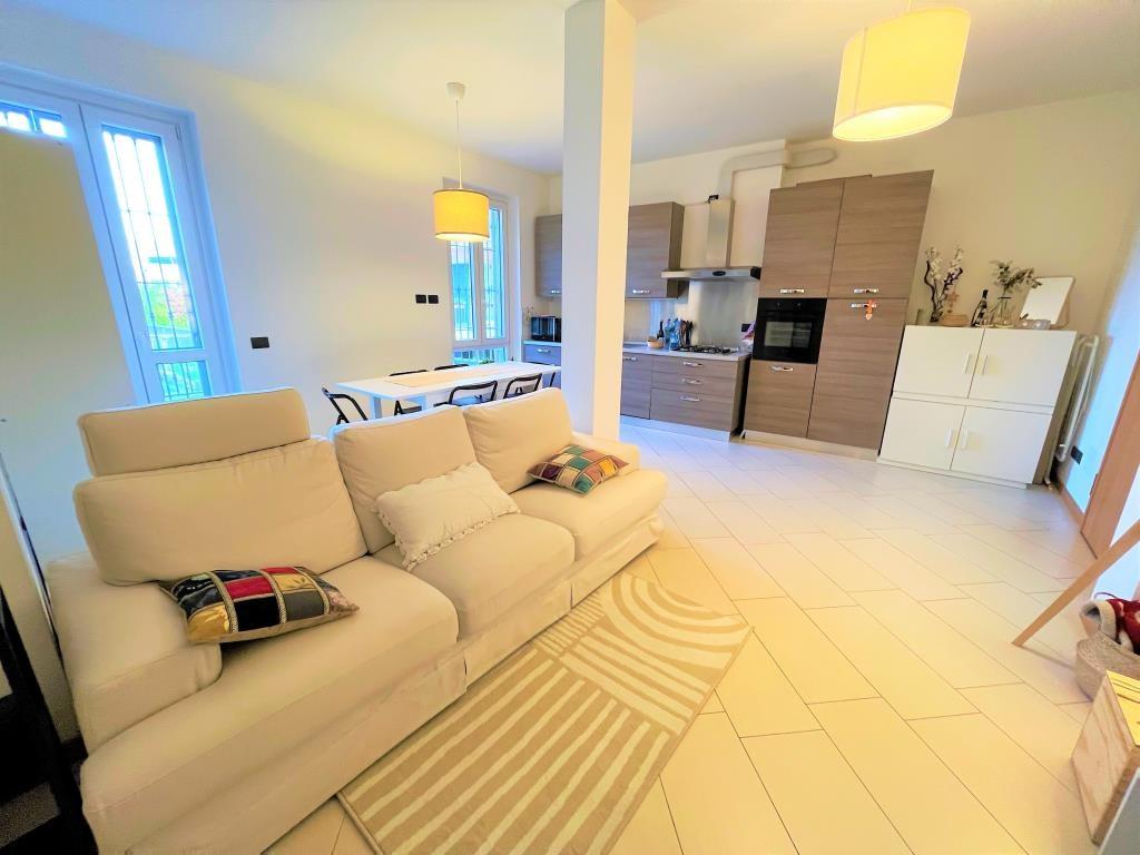 appartamento in affitto a Villasanta