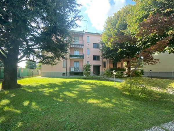 appartamento in affitto a Villasanta