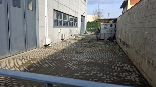 ufficio in affitto a Villasanta