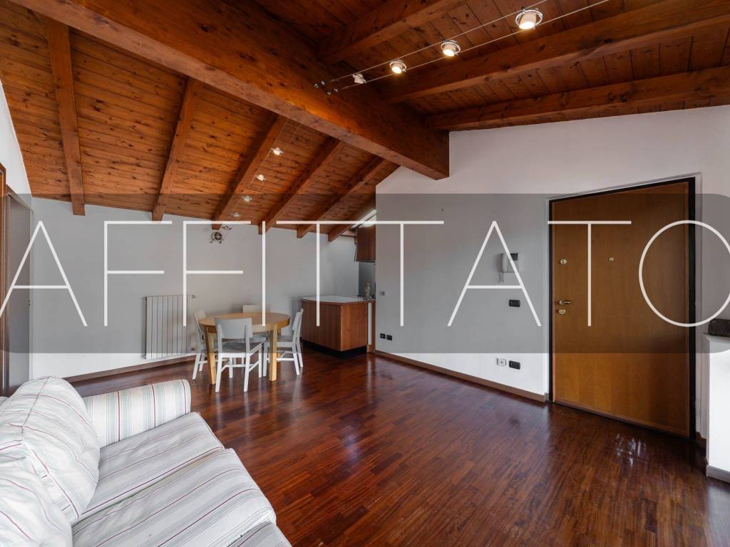 appartamento in affitto a Villasanta in zona La Santa