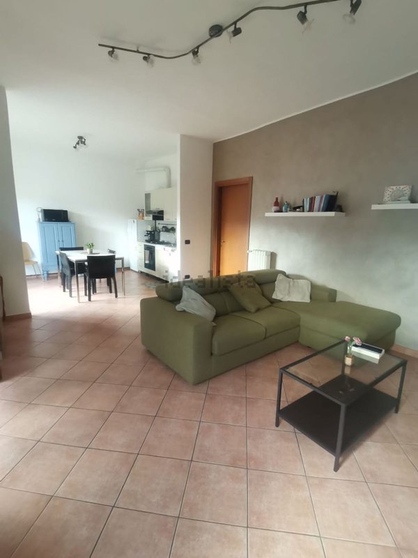 appartamento in affitto a Villasanta