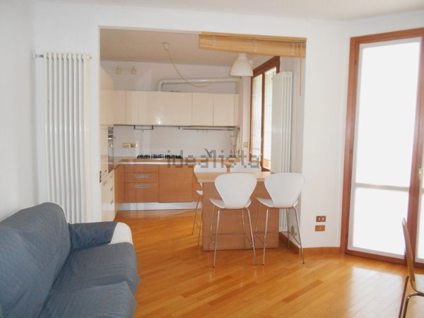 appartamento in affitto a Villasanta