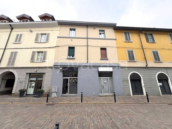 appartamento in affitto a Villasanta in zona La Santa