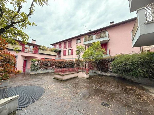 appartamento in affitto a Villasanta