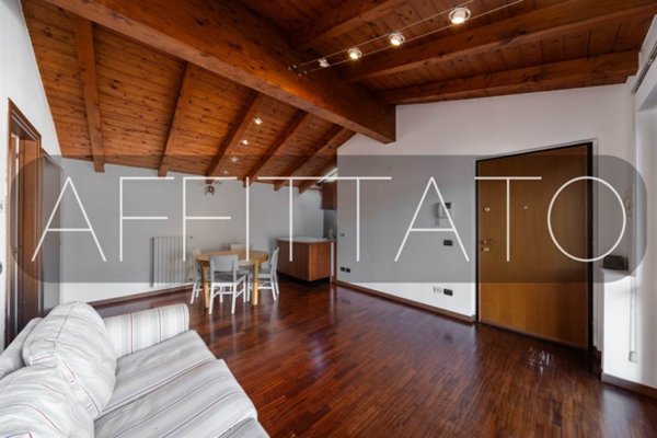 appartamento in affitto a Villasanta in zona La Santa