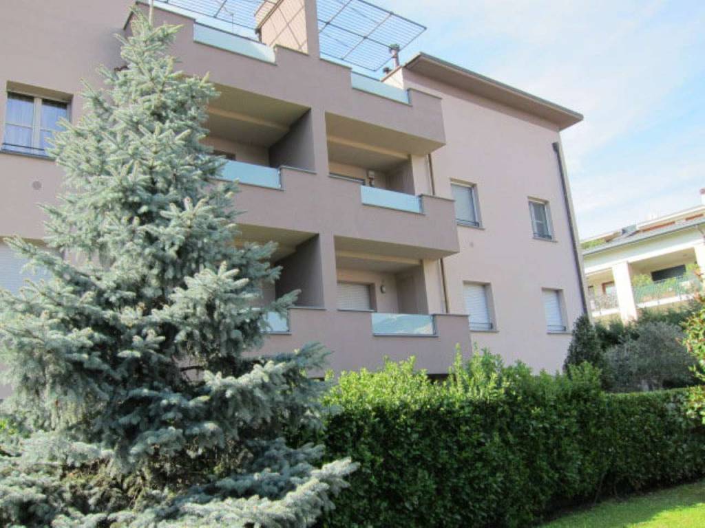 appartamento in affitto a Villasanta in zona La Santa