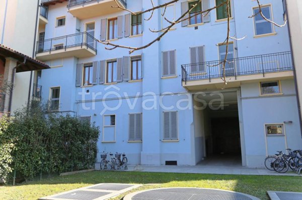 appartamento in affitto a Villasanta in zona La Santa