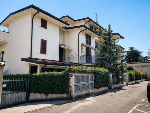 appartamento in affitto a Villasanta in zona La Santa