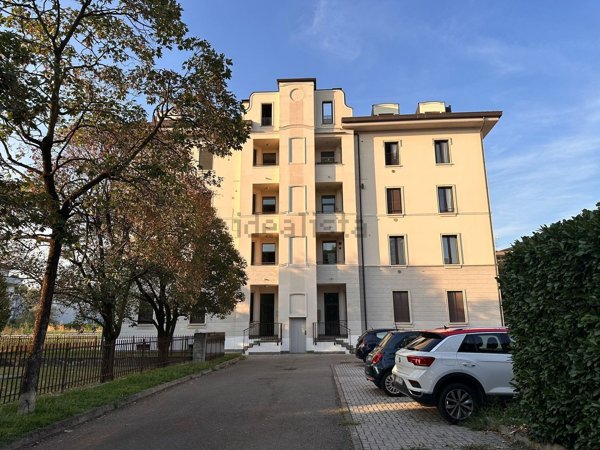appartamento in affitto a Villasanta in zona La Santa