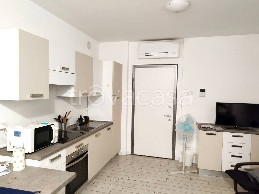 appartamento in affitto a Villasanta in zona La Santa