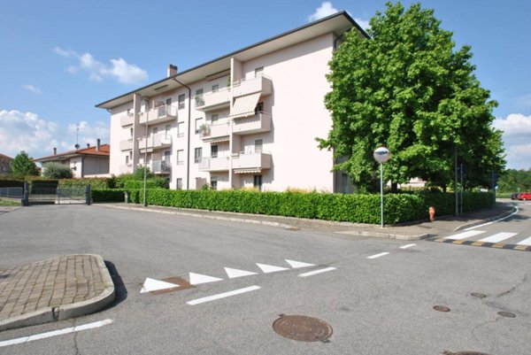 appartamento in affitto a Vimercate in zona Ruginello / Oldaniga