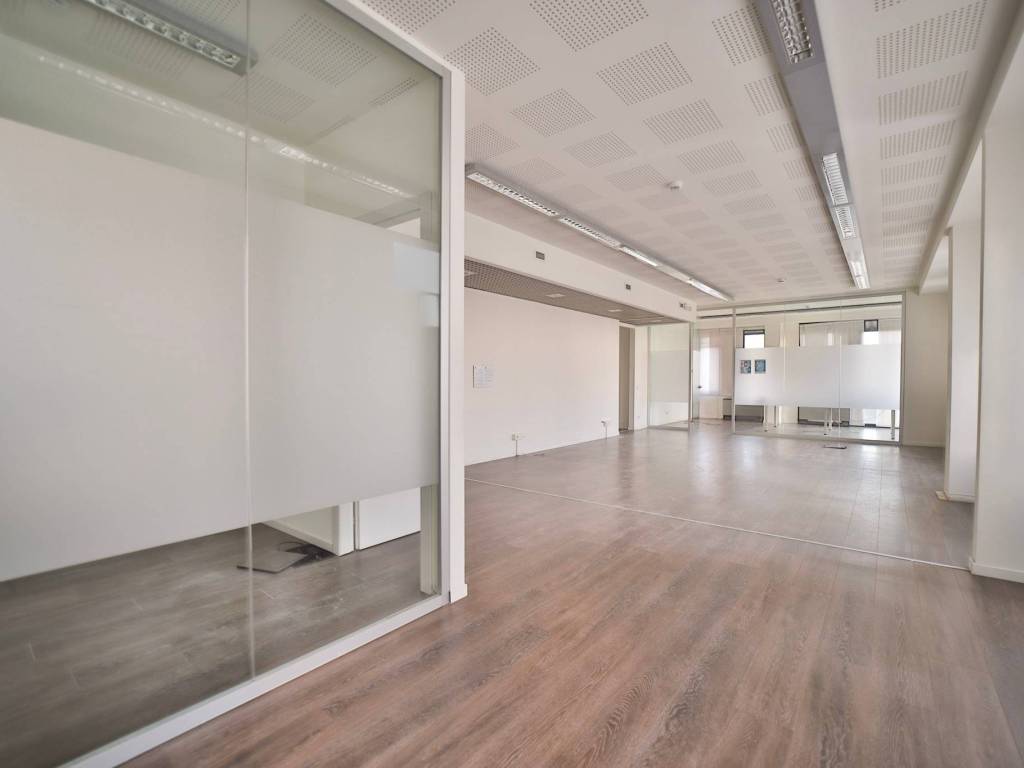 ufficio in affitto a Vimercate