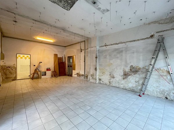 negozio in affitto a Vimercate