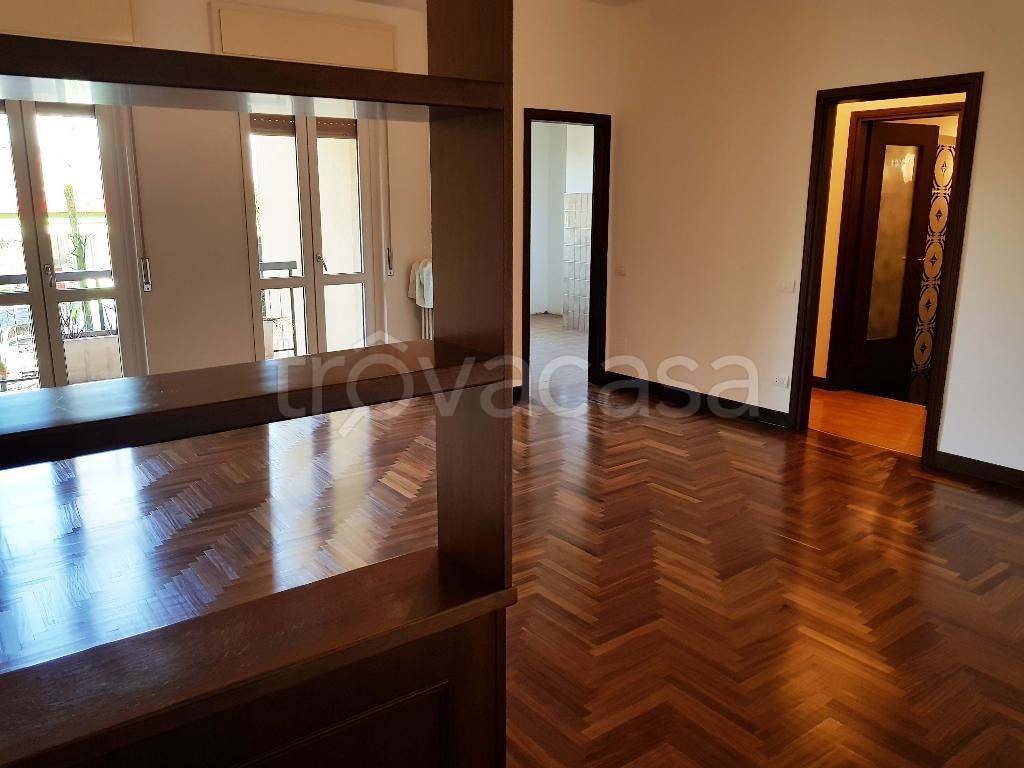 appartamento in affitto a Vimercate
