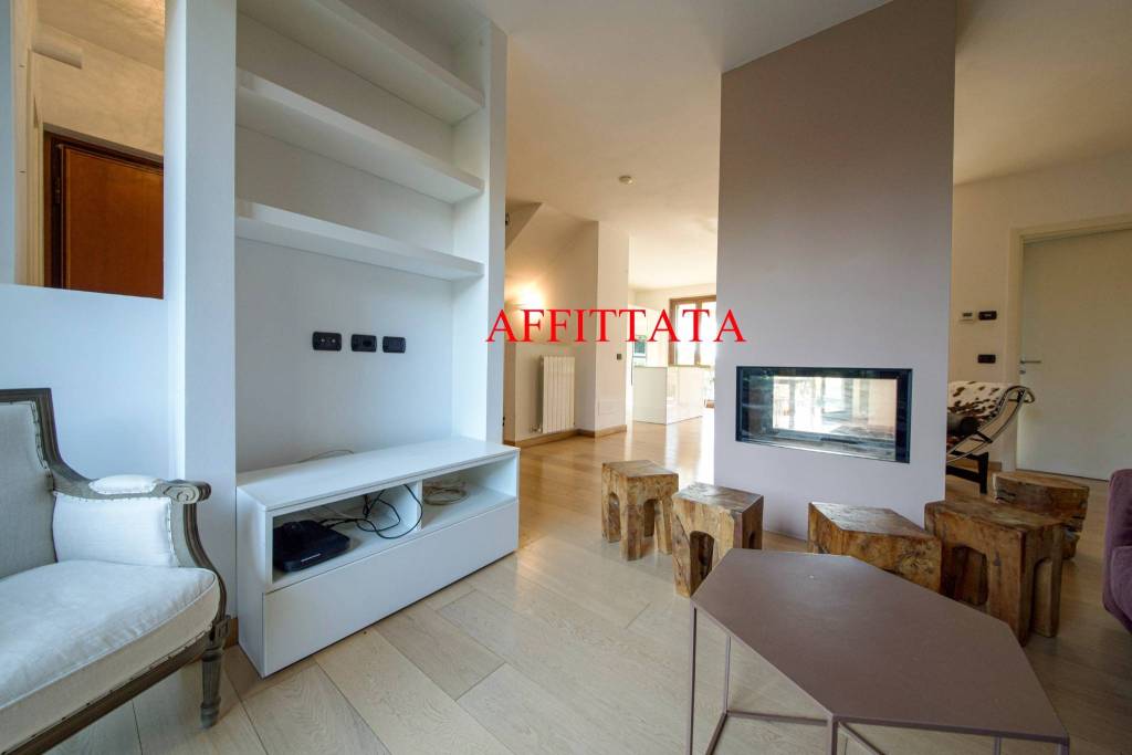 casa indipendente in affitto a Vimercate