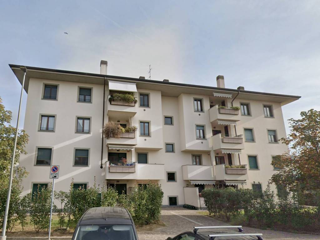 appartamento in affitto a Vimercate in zona Ruginello / Oldaniga