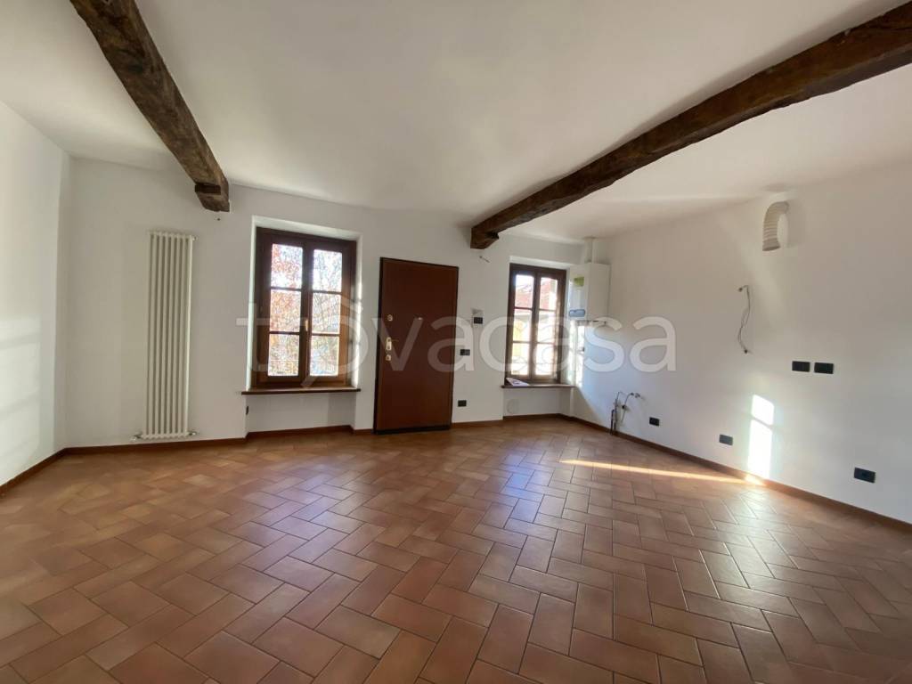 appartamento in affitto a Vimercate in zona Oreno