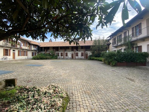 appartamento in affitto a Vimercate in zona Oreno