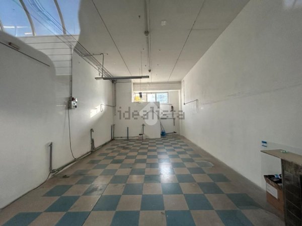 negozio in affitto a Vimercate