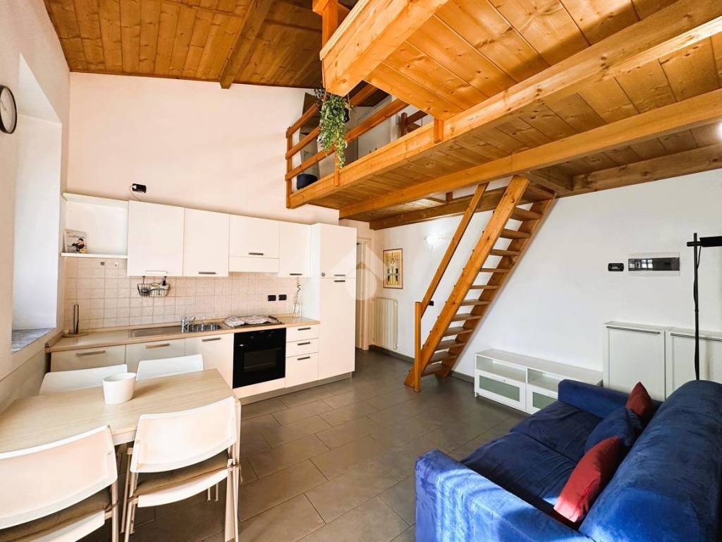 appartamento in affitto a Vimercate in zona Oreno