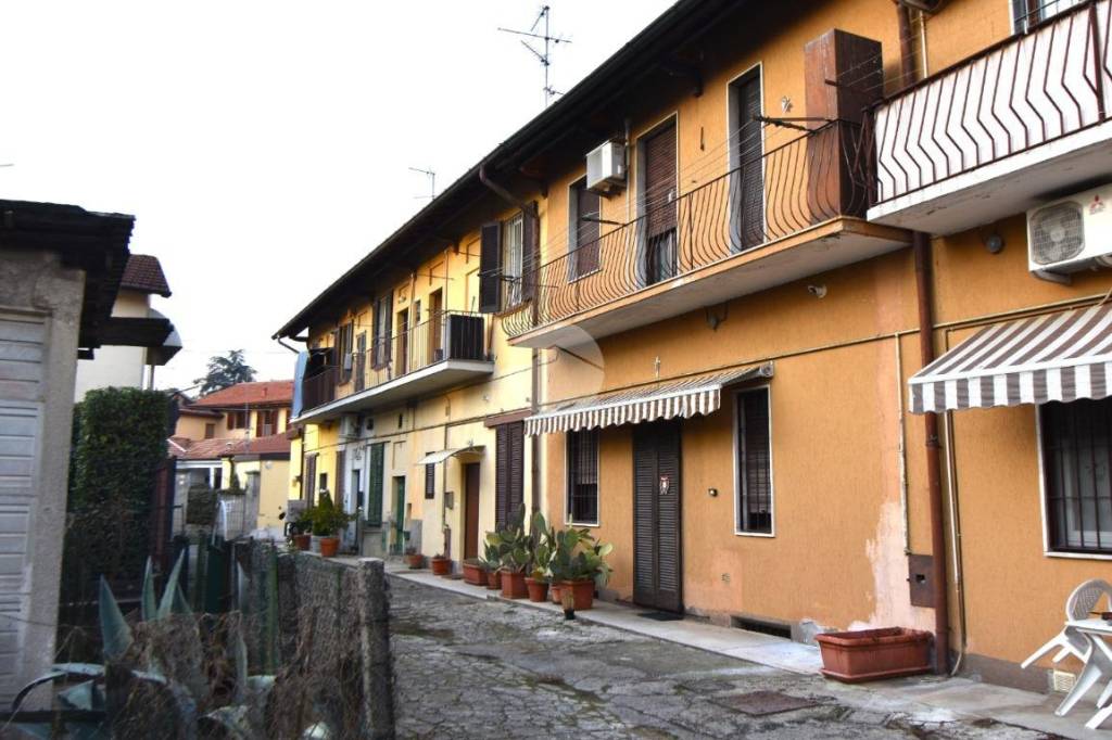 appartamento in affitto a Vimercate in zona Oreno