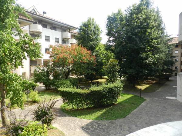 appartamento in affitto a Vimercate in zona Centro Storico