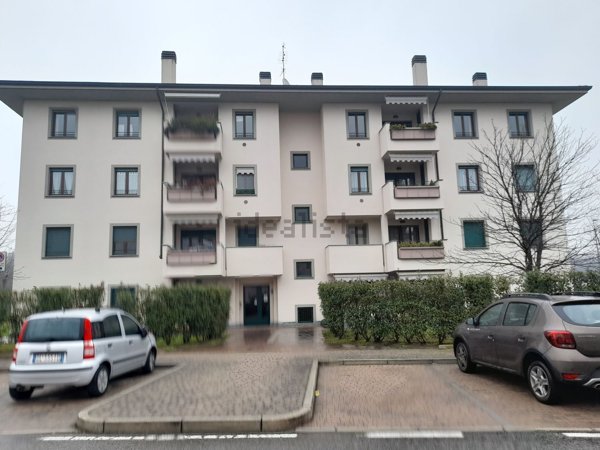 appartamento in affitto a Vimercate in zona Ruginello / Oldaniga