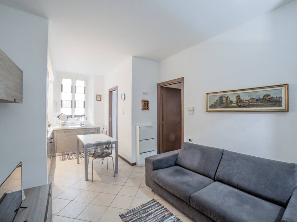 appartamento in affitto a Vimercate in zona Oreno