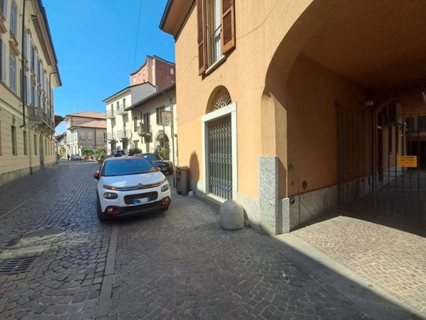 negozio in affitto a Vimercate in zona Centro Storico