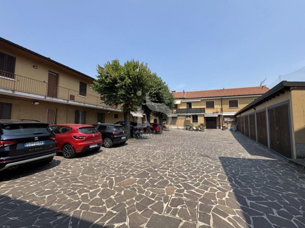 appartamento in affitto a Vimercate in zona Oreno
