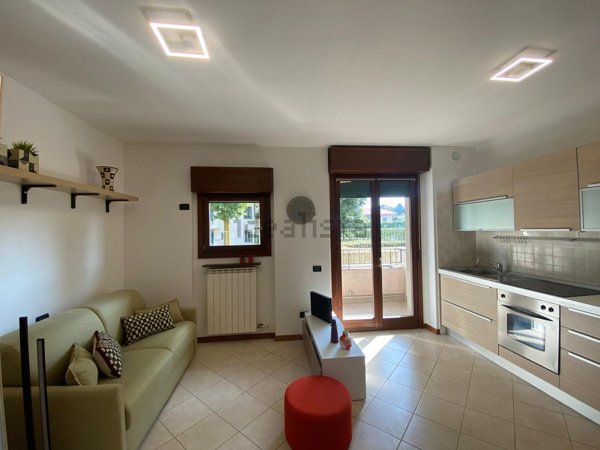appartamento in affitto a Vimercate in zona Ruginello / Oldaniga